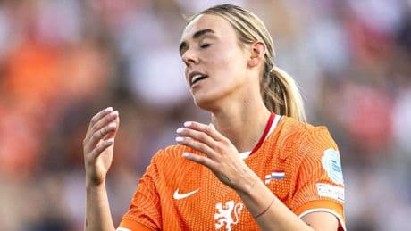 Oranje lijdt op EK historisch grote nederlaag (0-4) tegen Wiegmans Engeland