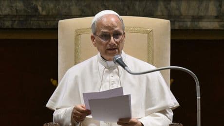 Papa Leone: «Basta produrre armi. Chiudere contese, da Ucraina a Terra Santa». Il potefice rilancia l'appello di Bergoglio