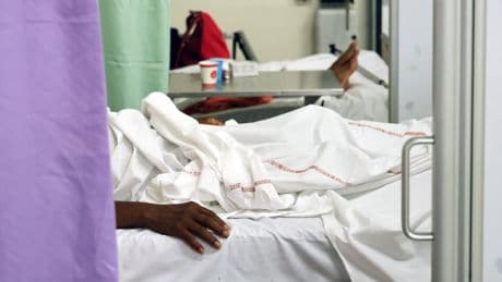 « Une grosse tension sur nos capacités » : chikungunya, le cri d’alarme du directeur du CHU de La Réunion