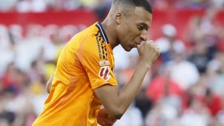 Mbappé acerca la Bota de Oro tumbando al Sevilla