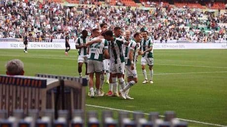 Konyaspor, evindeki seri galibiyet rekorunu kırmak istiyor