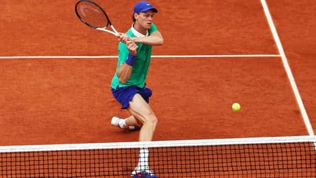 La mejor versión de un Sinner sin fisuras arrolla a Djokovic para citarse con Alcaraz en la final de Roland Garros