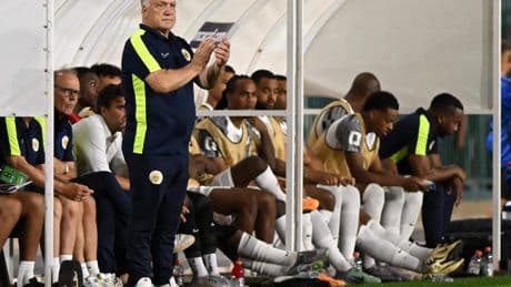 Dick Advocaat roept zeven nieuwe internationals op voor Curaçao