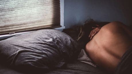 'Social Apnoea' Could Be Ruining Your Sleep On The Weekends