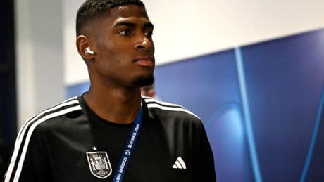 Cristhian Mosquera could reject Arsenal and stay at Valencia on one condition