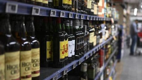 Les spiritueux perdent encore du terrain dans les achats des Français