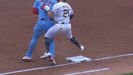 Cardinals’ Willson Contreras calls out ‘f–king p—y’ Brewers player after collision causes in-game spat
