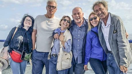 Il giallo di Capri, il costumista di Parthenope «ferito e gettato in mare». I risultati dell'autopsia