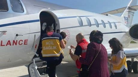 Ambulans uçak karaciğer yetmezliği olan 2 yaşındaki çocuk için havalandı
