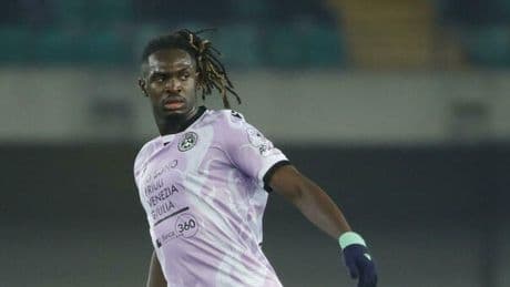 Oumar Solet, chi è il giocatore dell'Udinese accusato di violenza sessuale. Età, altezza carriera e valore di mercato