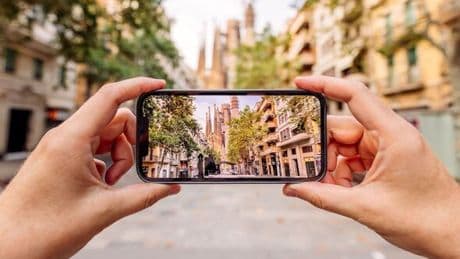 'Petty' Barcelona local finds way to ruin tourists photos after protestors say 'go home'