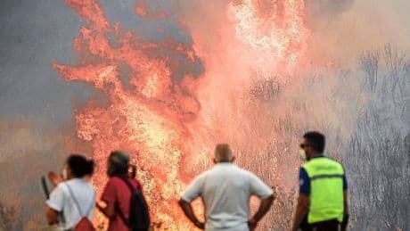 El fuego se desboca en Ourense