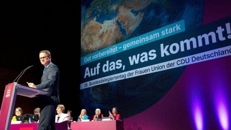 Betreutes Lesen | Alter schützt vor Arbeit nicht