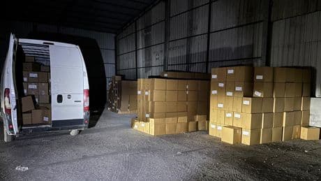 Adana'da kaçakçılık operasyonu: 27 milyon 120 bin makaron ele geçirildi