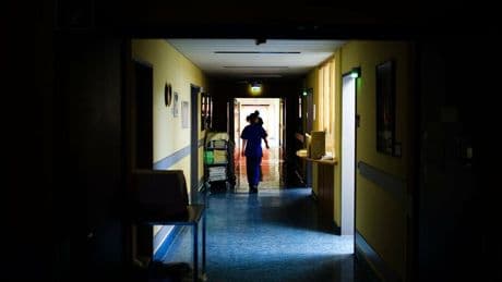 Arbeitsmarkt: Ärger über Sozialabgabenpflicht auf Zuschläge für Sonn-, Feiertags- und Nachtdienste