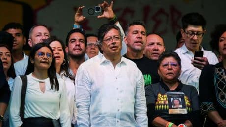 En Colombie, le président Gustavo Petro visé par une plainte pour incitation à la haine par la famille d’un sénateur grièvement blessé dans un attentat