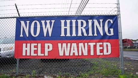 Arbeitsmarkt: Zahl der offenen Stellen steigt in den USA überraschend