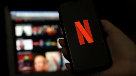 Netflix : bénéfices records et ambitions renforcées avec le direct et la publicité