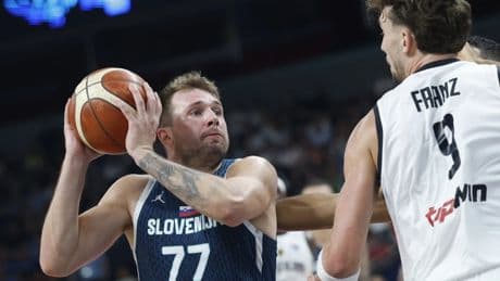 Leere Ränge bei Basketball-EM: Nichts wie hin, nichts wie weg!