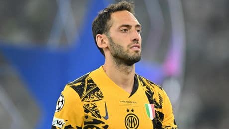 Hakan Çalhanoğlu tarihe geçti!