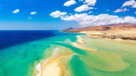 Globetrotting tourist lays into ‘boring’ Canary Islands and says ‘no more than 3 days’