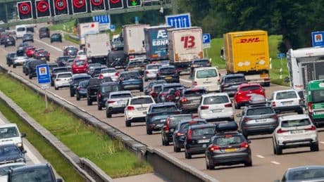 Unfall: Lkw fährt auf Stauende - A14 bei Döbeln gesperrt