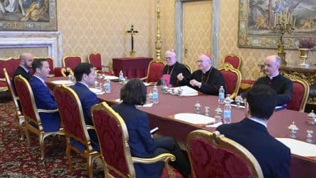 Guerre en Ukraine : comment le Vatican se repositionne comme médiateur possible