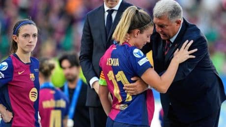 El Barcelona entona el &#039;Tornarem&#039;