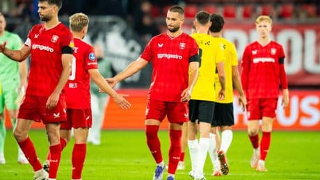 FC Twente na ontslag van trainer Joseph Oosting ondanks discutabele strafschop ook niet langs NAC