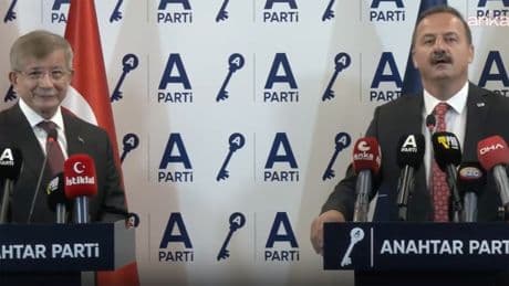 Davutoğlu ve Ağıralioğlu'ndan ortak mesaj: "Terörsüz Türkiye’nin asıl kahramanları şehitlerdir"