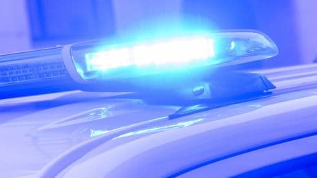 Tötungsdelikt: Leiche auf Hausboot: Polizei weiter auf Suche nach Täter