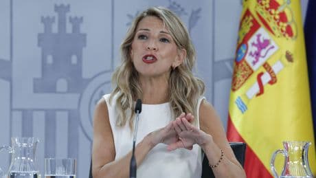 &quot;No sé si ayudo o distorsiono más&quot;: la letra pequeña de los permisos de paternidad anunciados por Yolanda Díaz