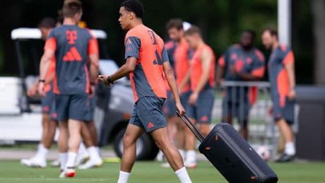 Fußball: WM-Flop droht: Bayern-Stars "auf gepackten Koffern"