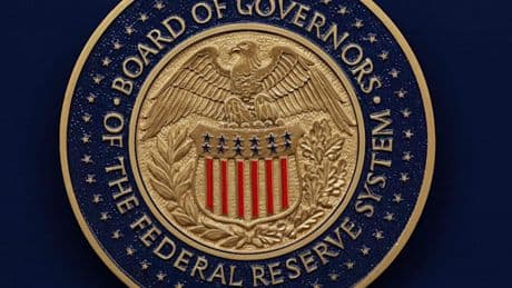 Trotz Trumps Forderungen – US-Notenbank Fed hält Leitzins stabil