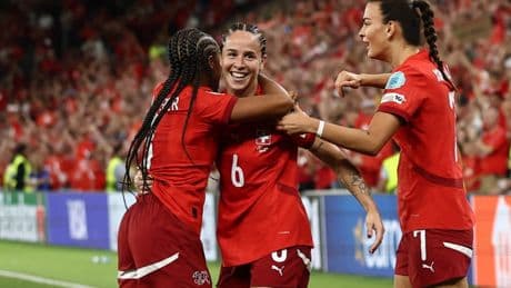 Frauen-EM: Schweiz rettet sich ins Viertelfinale