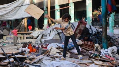 Raid su una scuola a Gaza, oltre 30 morti tra gli sfollati: nuovo rebus sugli ostaggi