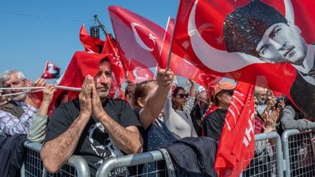 Türkei | Warum Europa nicht tatenlos zusehen sollte, wenn Erdoğan die CHP zum Schweigen bringt