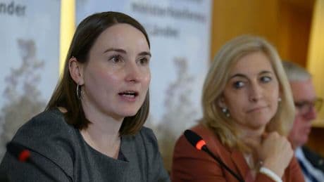 Gesundheit: Gesundheitsminister: will „begleitetes Trinken“ untersagen