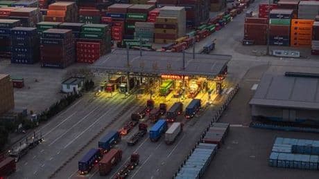 Entre la Chine et les Etats-Unis, la guerre des nerfs s’installe, le commerce est déjà affecté