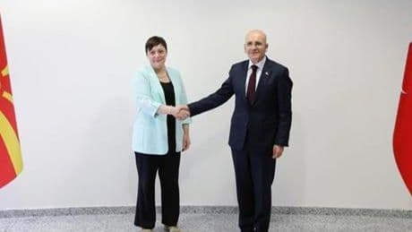 Bakan Şimşek, Kuzey Makedonyalı mevkidaşı ile bir araya geldi