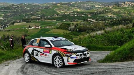 El Trofeo Lancia arranca con la fuerza de un elefante