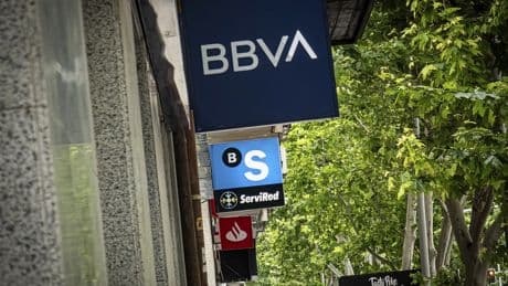Así es peaje fiscal para los accionistas de la opa de BBVA sobre Sabadell