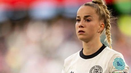 DFB-Kapitänin Gwinn über Seximus – „Bekomme immer wieder Nacktbilder gesendet“