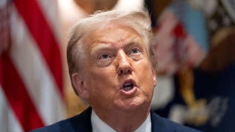 Verwirrung um Trump-Ankündigung am Dienstag - darum könnte es gehen