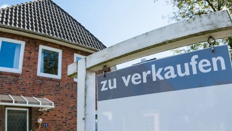 Zwangsversteigerung: Welche Rechte schützen Nachbarn vor Vermüllung?