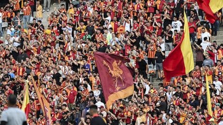 Galatasaray sahada, yatırımcısı borsada kazandı!
