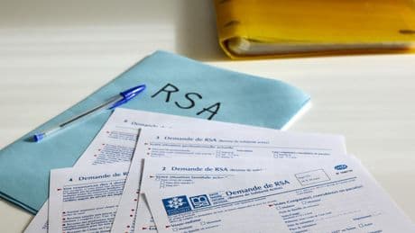 Emploi : le chômage baisse mais la pauvreté progresse