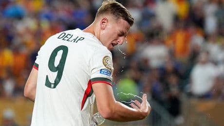 Players ask FIFA to scrap early kick-offs and say Chelsea match should have been called off