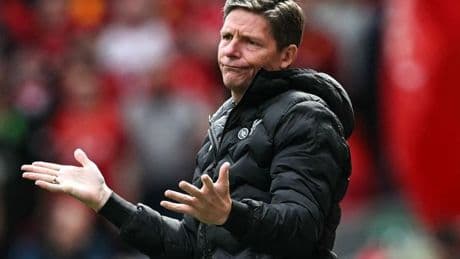 Oliver Glasner casts doubt on Crystal Palace future by delaying contract decision