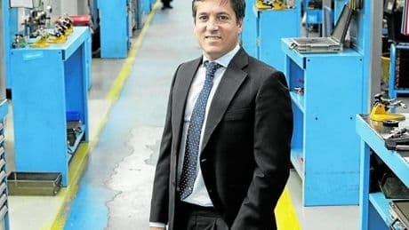 «La UE nos ha tiroteado los pies apostando por el coche eléctrico en un plazo muy corto»